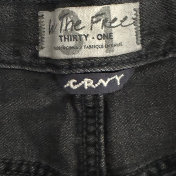 Free People cut off shorts- Curvy, size 31 - Picture 2 of 2